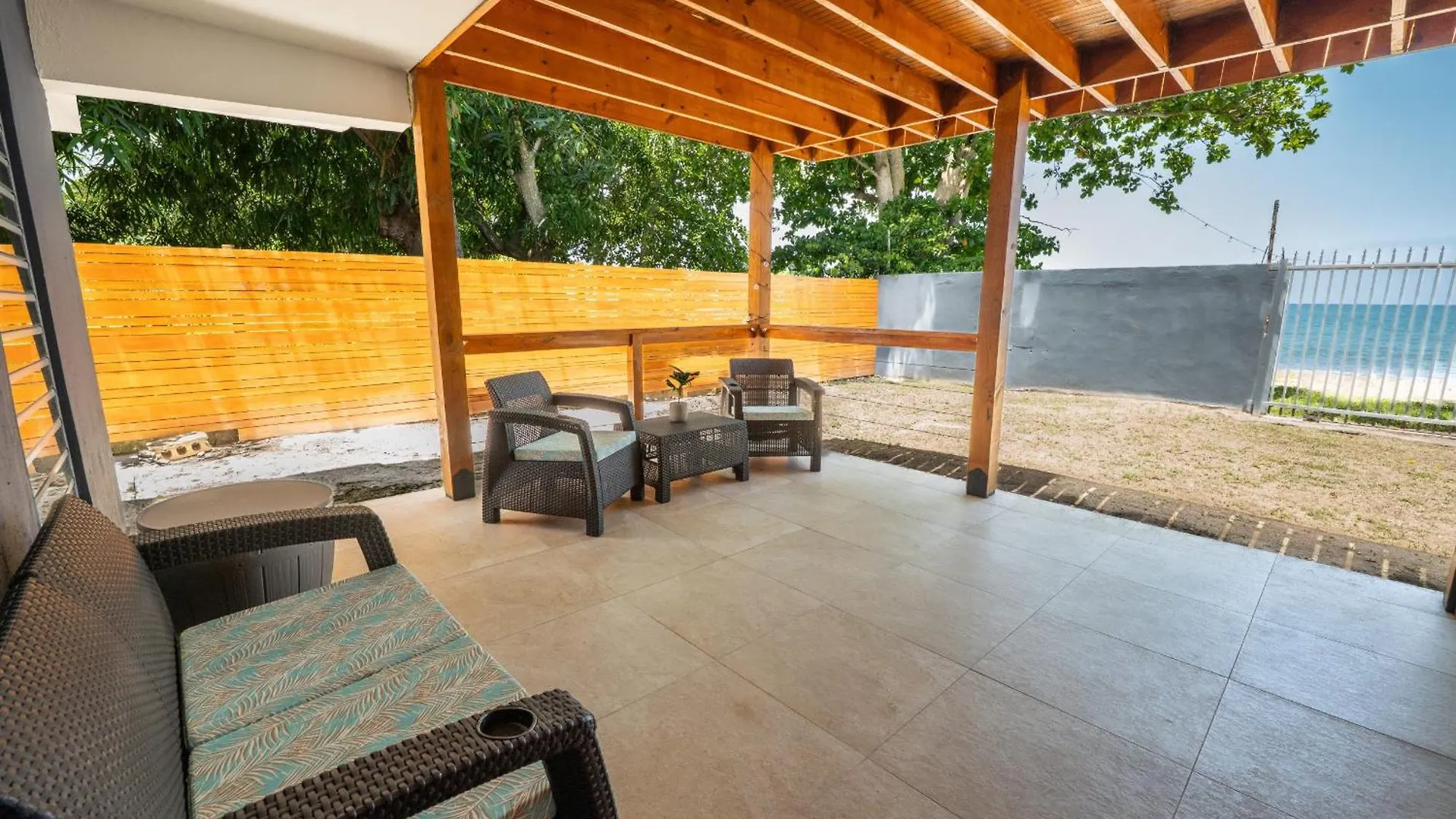 Oceanfront 5Br Oasis W Decks & Direct Beach Access Mayagüez 0*,  Puerto Rico