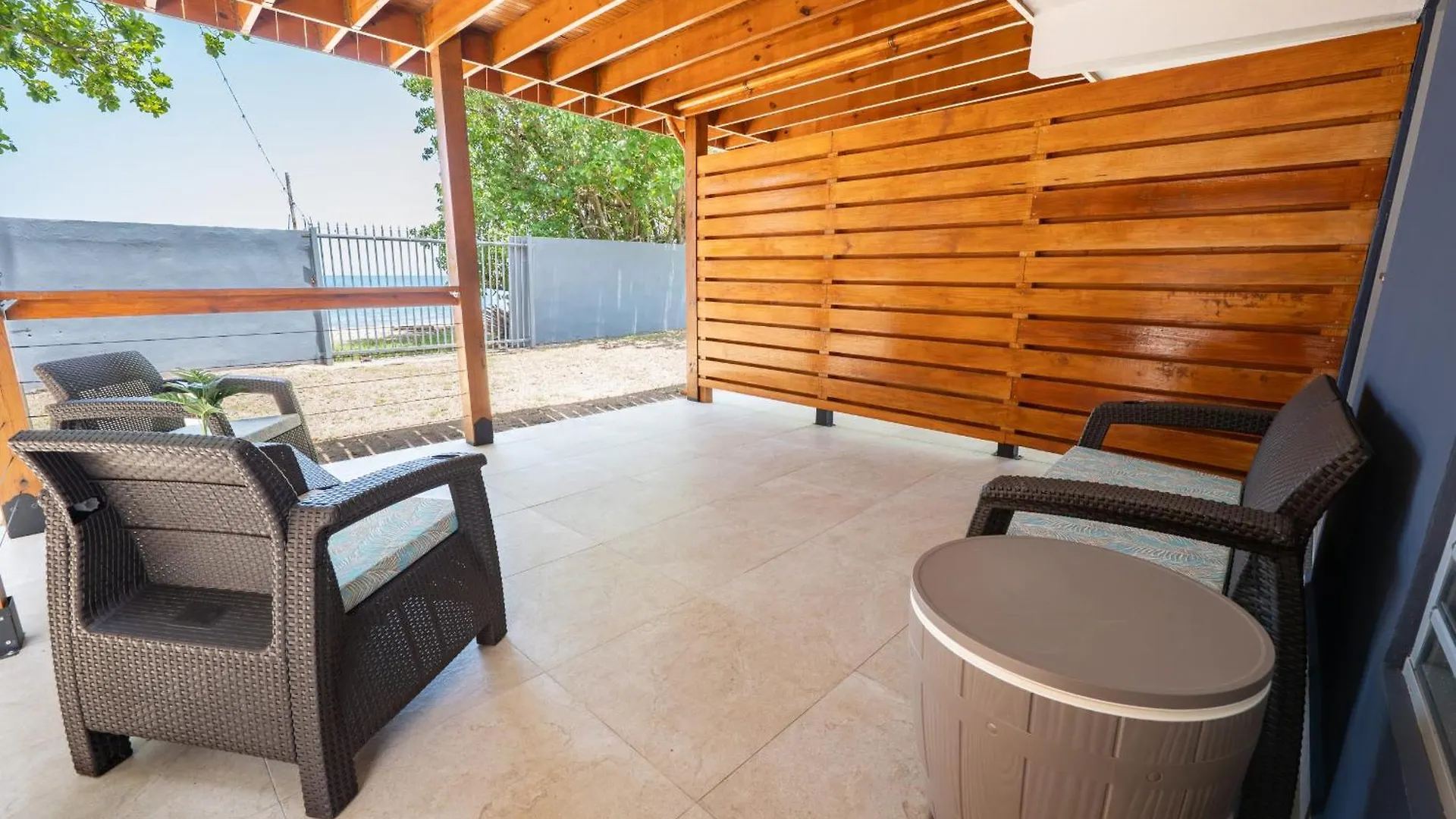 Oceanfront 5Br Oasis W Decks & Direct Beach Access Mayagüez 0*,  Puerto Rico