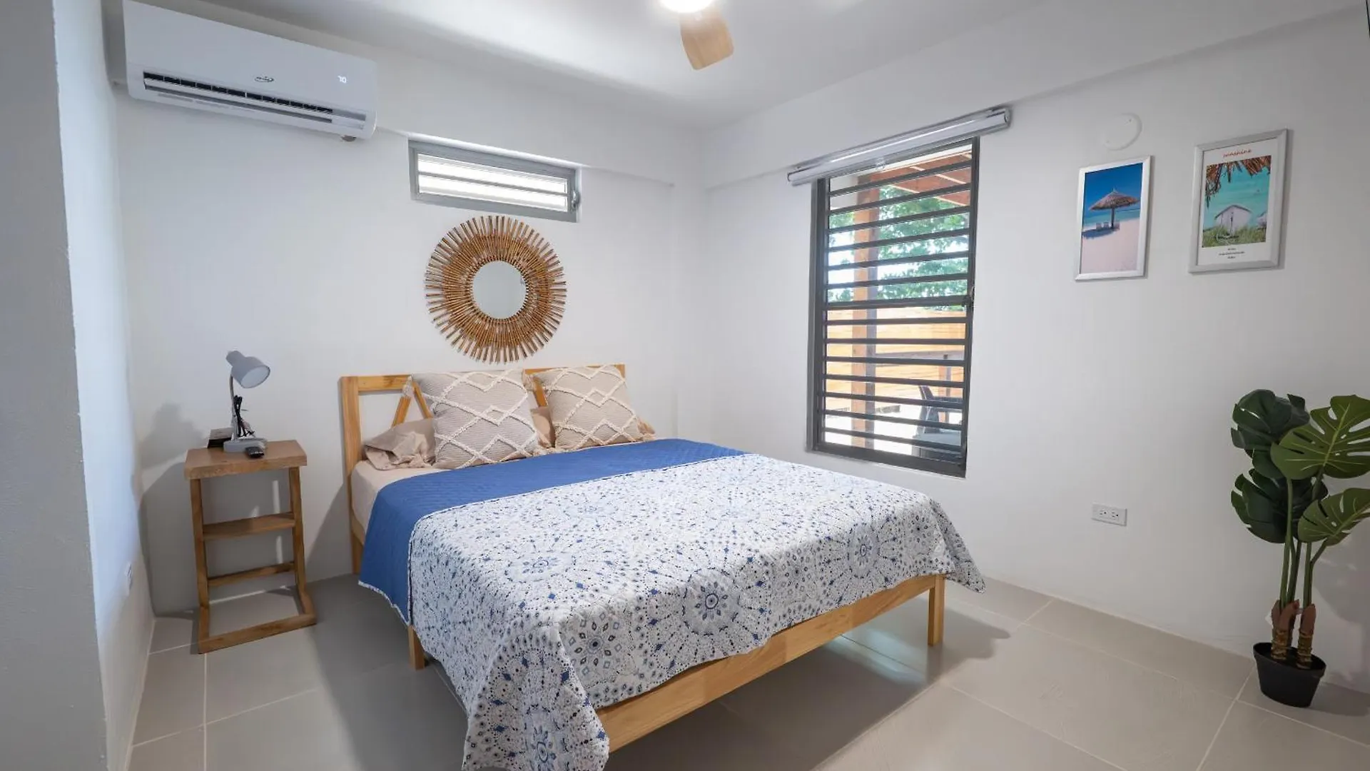 Semesterbostad Oceanfront 5Br Oasis W Decks & Direct Beach Access Mayagüez