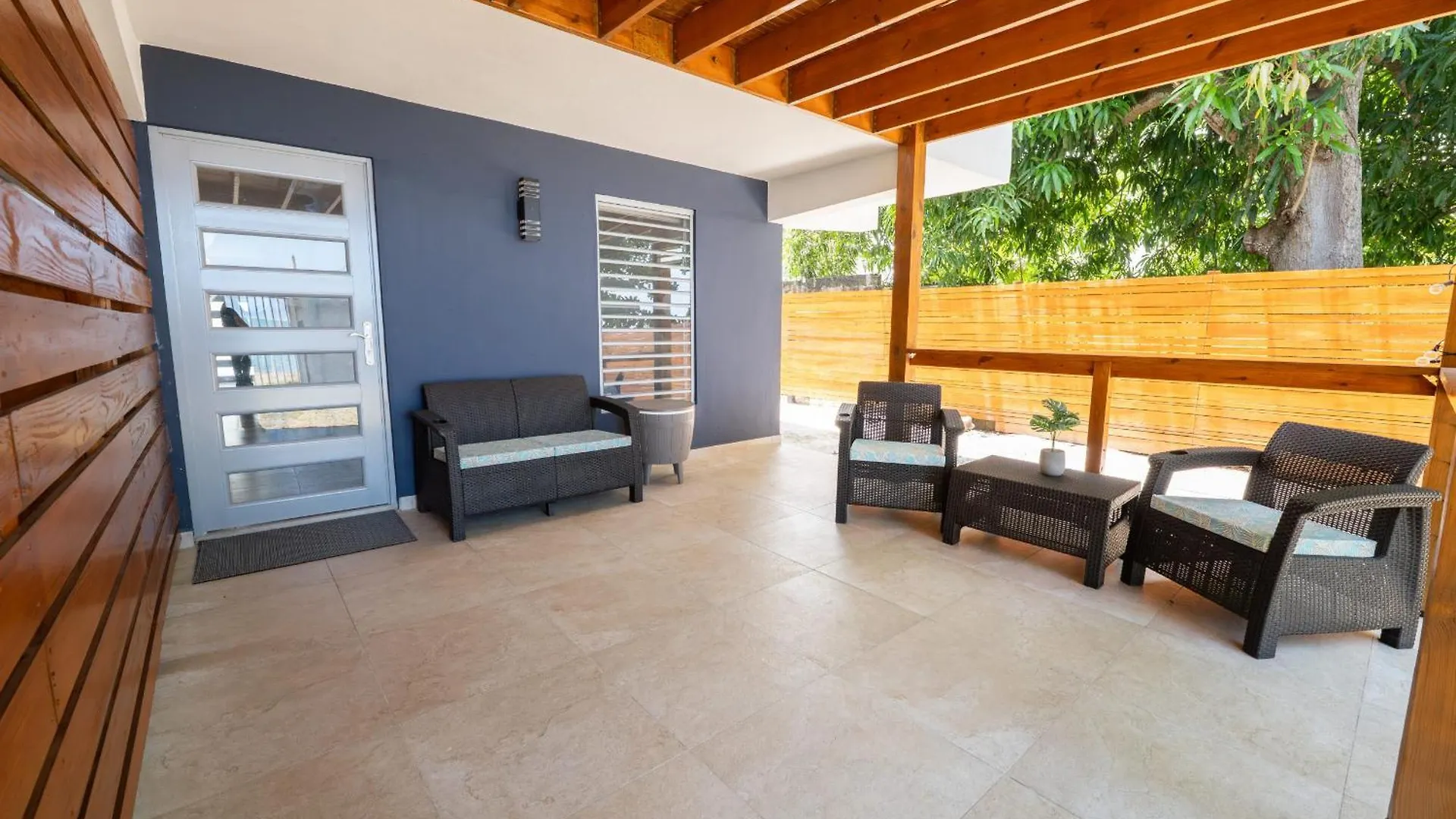 Oceanfront 5Br Oasis W Decks & Direct Beach Access Mayagüez
