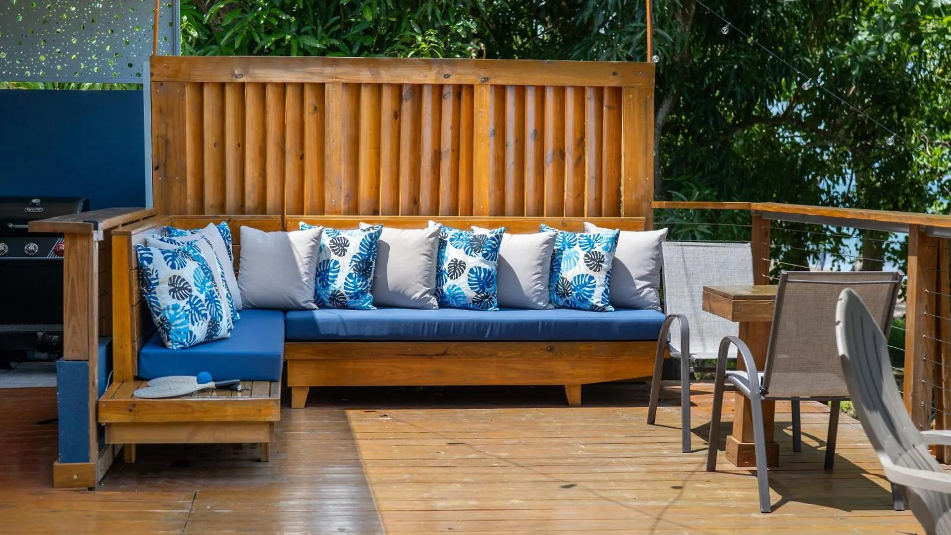 Oceanfront 5Br Oasis W Decks & Direct Beach Access Mayagüez Semesterbostad